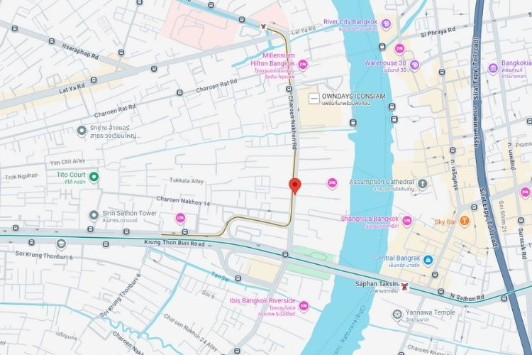 Charoen Nakhon Road, Bangkok, Khlong San, Bangkok In front of the Peninsula Hotel