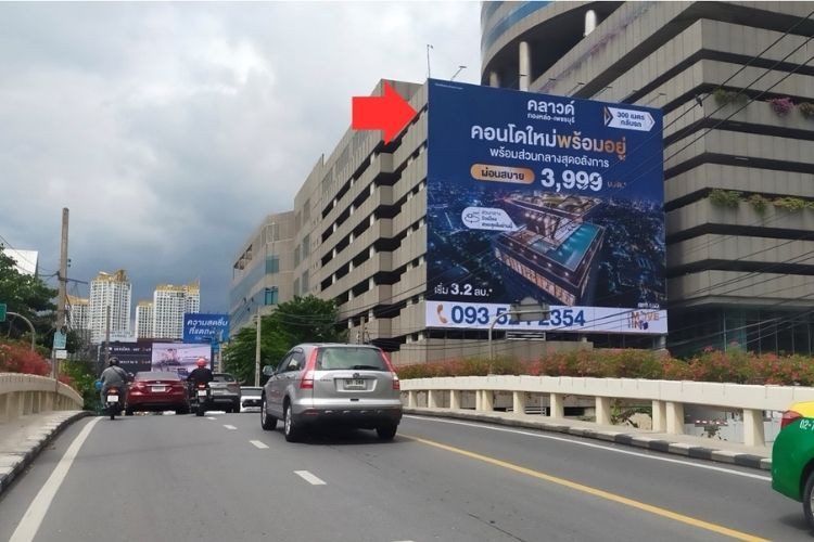 1 Panel Horizontal Classic Billboard Billboard at Italthai Tower, Bangkok, Huai Khwang, Bangkok Phrom Phong Junction