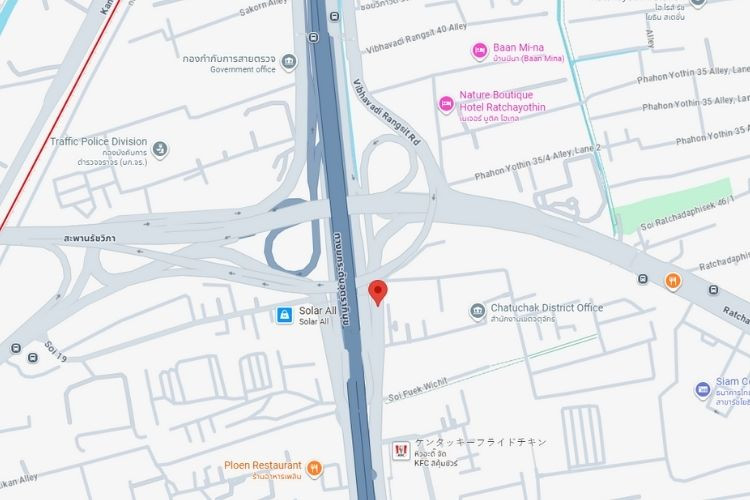 Vibhavadi Rangsit Road, Bangkok, Chatuchak, Bangkok In front of the Chatuchak - Ratchavipha District Office