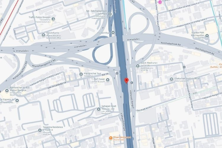 Vibhavadi Rangsit Road, Bangkok, Chatuchak, Bangkok ( In front of the Chatuchak District Office)