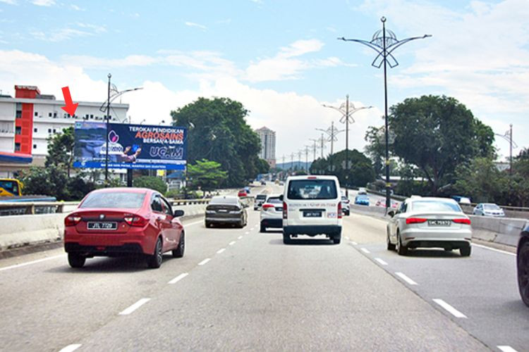 Horizontal Minipole Billboard at Jalan Skudai, Johor Bahru, Johor