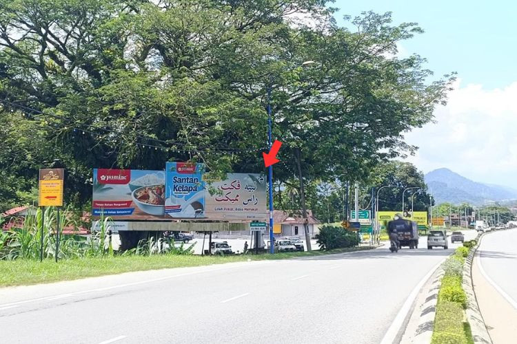 Free Standing Billboard at Jalan Ketari, Bentong, Pahang