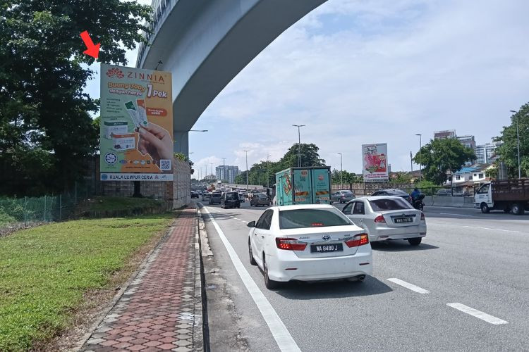 Vertical Minipole Billboard at Taman Tun Dr. Ismail, Kuala Lumpur (heading from Damansara to Kelana Jaya (LHS))