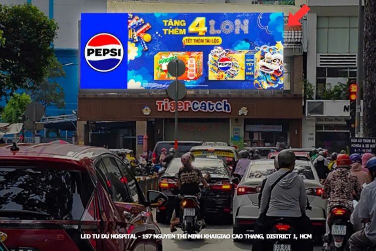 Day view - Horizontal Digital Screen Billboard at 197 Nguyen Thi Minh Khai, District 1, Ho Chi Minh City