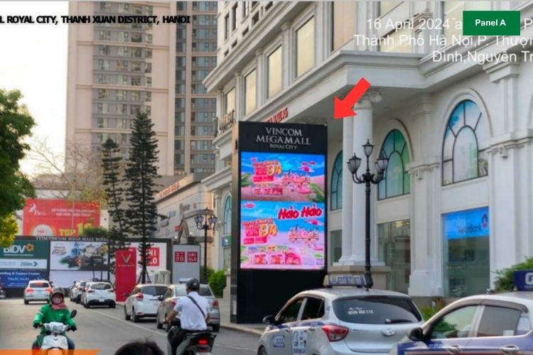 2 Panel Vertical Outdoor LED screens Billboard at 72 Nguyen Trai, Thanh Xuan, Ha Noi City (Vincom Mega Mall Royal City)