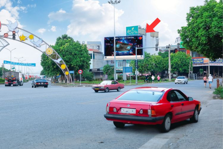 Horizontal LED Unipole Billboard at QL13 Roundabout, Bac Kan Ward, Thai Nguyen