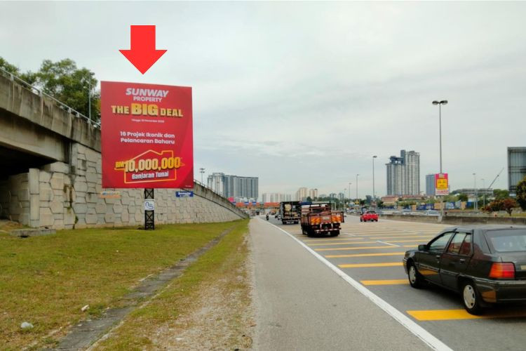 1 Sided Vertical Minipole Billboard at KESAS Highway KM49.5, Kuala Lumpur