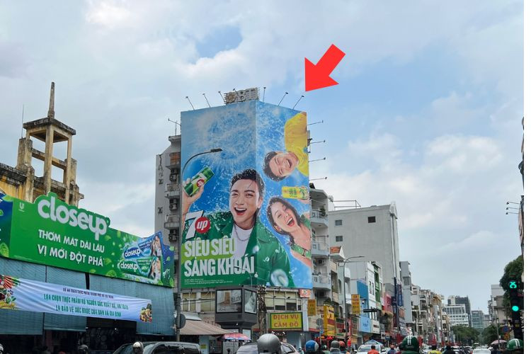 Day view - Vertical Wallscape Billboard at 312 Hai Ba Trung, Tan Dinh Ward, Ho Chi Minh City