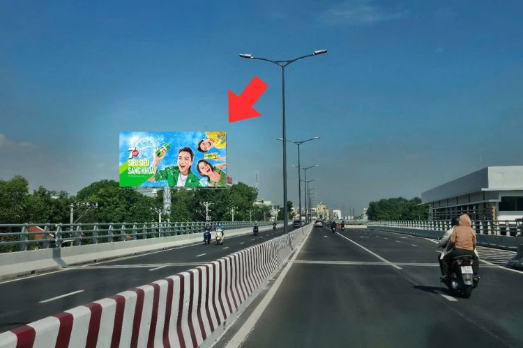 Day view - Horizontal Unipole Billboard at The toll station of Tan Son Nhat T3 Terminal, Ho Chi Minh City