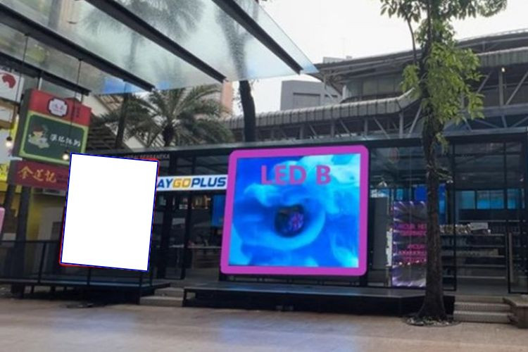 2 Panel Vertical Digital Screen Billboard at Jalan Bukit Bintang, Kuala Lumpur (near Lot 10 & Bukit Bintang Monorel Station)