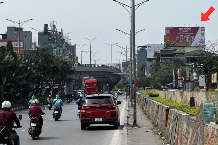 1 Panel Wall-mounted Pano Billboard at 8 Nghi Tam Street, Tay Ho, Ha Noi City (An Duong Overpass - Nghi Tam Intersection)