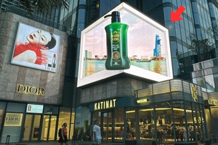 Day view - Curved LED screen Billboard at 772 Dien Bien Phu, Thanh My Tay Ward, Ho Chi Minh City (Vincom Center Landmark 81)