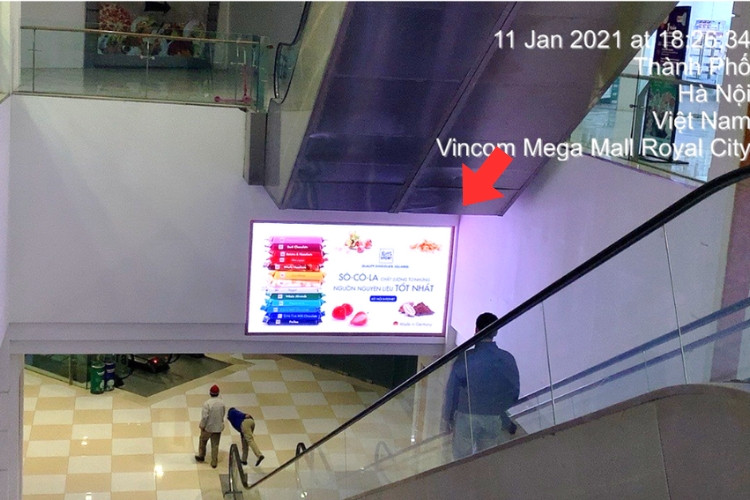 1 Sided Horizontal LED Screen Billboard at 72A Nguyen Trai, Khuong Dinh Ward, Ha Noi City (Vincom Mega Mall Royal City)