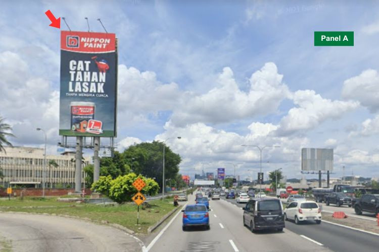 Vertical Twinpole Billboard at Federal Highway, Petaling Jaya, Selangor