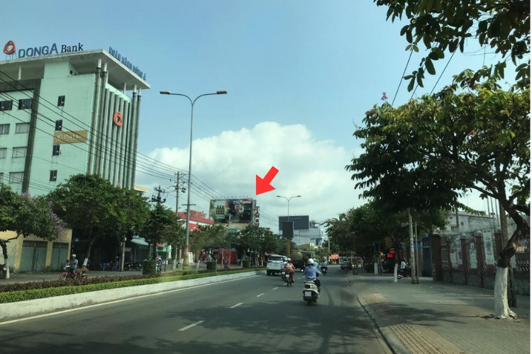 Day view- Horizontal Wallscape Billboard at 105A2 Dong Khoi Boulevard, Phu Khuong Ward, Vinh Long