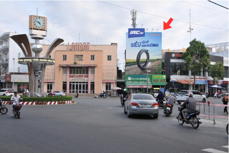 1 Panel Vertical Wallscape Billboard at Roundabout at the intersection of Nguyen Trung Truc Street and Vo Van Tan Street, Long An Ward, Tay Ninh