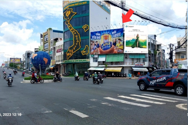 1 Panel Horizontal Wallscape Billboard at Ngo Quyen Intersection, Tan Thanh Ward, Ca Mau (At the foot of Ca Mau Bridge)