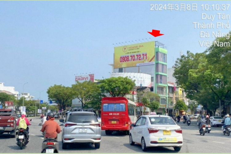 1 Panel Horizontal Wallscape Billboard at 189 Le Dinh Ly, Hoa Cuong Ward, Da Nang City (Duy Tan Roundabout)