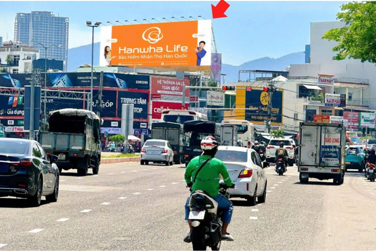 1 Panel Horizontal Wallscape Billboard at 19 Nguyen Van Thoai, Ngu Hanh Son Ward, Da Nang City