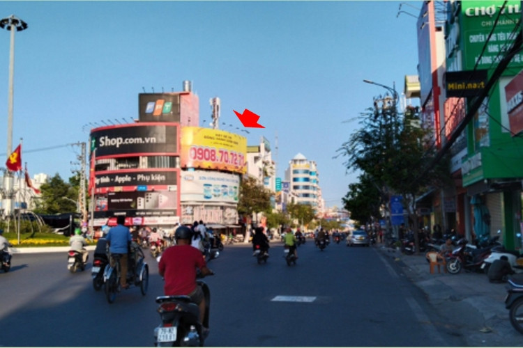 1 Panel Horizontal Wallscape Billboard at No 6 Thai Nguyen Street, Tay Nha Trang Ward, Khanh Hoa (Thai Nguyen Roundabout, Upper Billboard)