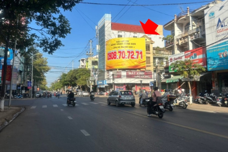 1 Panel Horizontal Wallscape Billboard at 112 Phan Boi Chau, Buon Ma Thuot Ward, Daklak