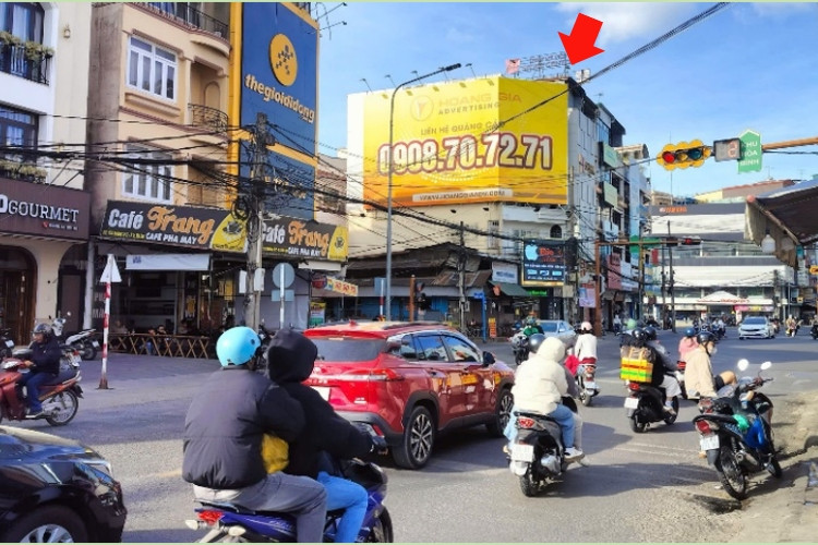 1 Panel Horizontal Wallscape Billboard at Nguyen Van Cu – Ba Thang Hai Intersection, Xuan Huong Ward, Lam Dong