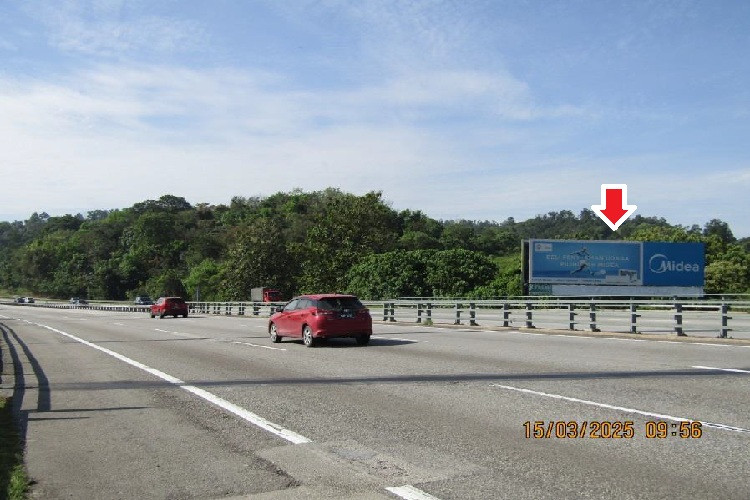 1 Sided Free Standing Billboard at NSE KM438, South Bound (Off-Side), Rawang, Selangor
