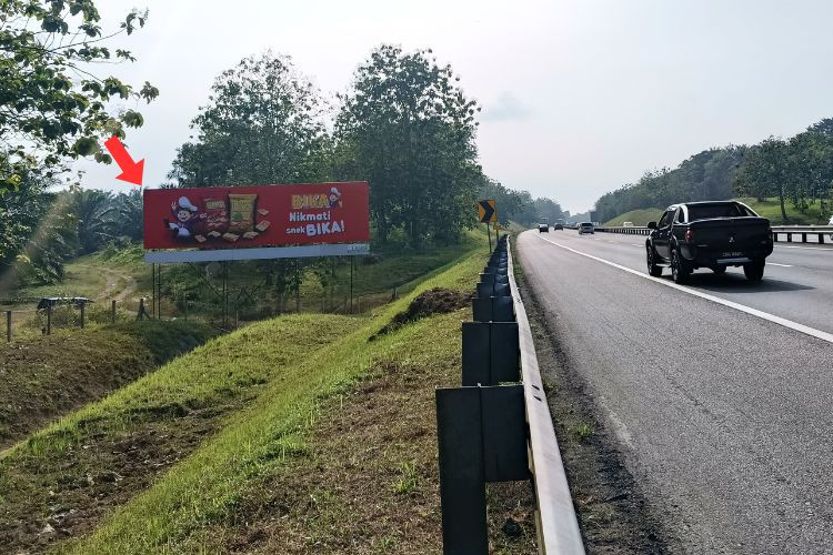 1 Panel Free Standing Billboard at NSE KM077.9, Simpang Renggam, Johor (from Kuala Lumpur towards Johor Bahru)