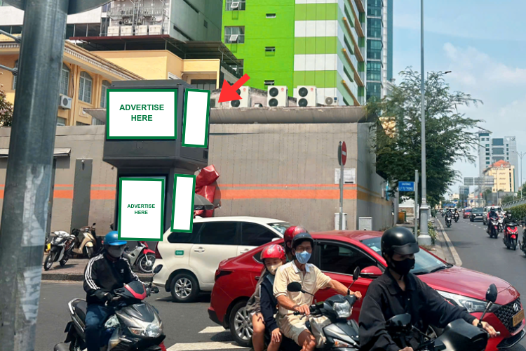 8 Sided Vertical E-tower Panel Billboard at 4 Ly Tu Trong, Sai Gon Ward, Ho Chi Minh City (Area 1 People's Court)