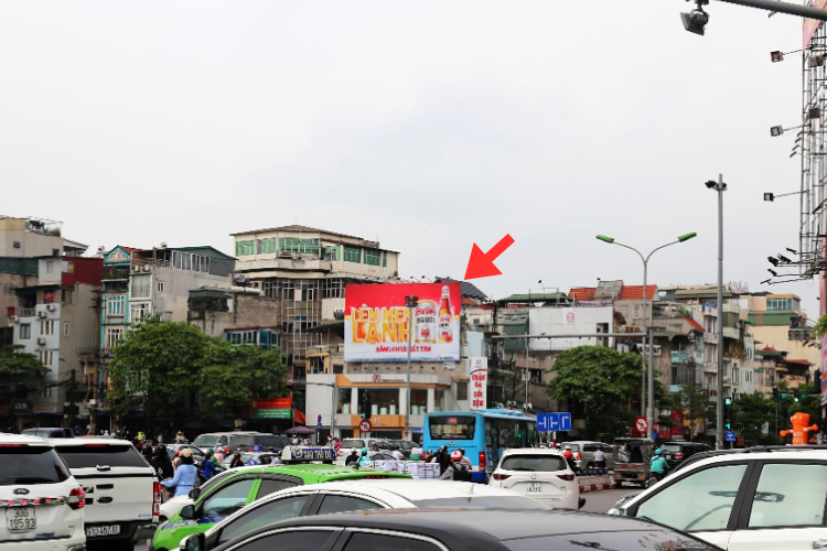 1 Panel Horizontal Wallscape Billboard at 312 Ton Duc Thang Street, O Cho Dua Ward, Ha Noi City