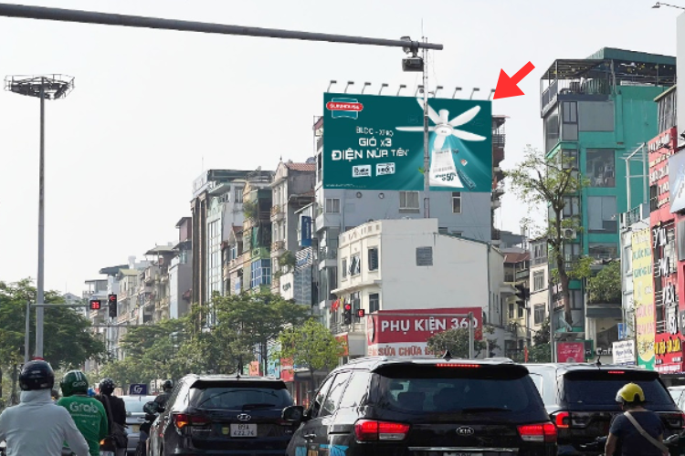 1 Panel Horizontal Wallscape Billboard at 200 Xa Dan Street, Van Mieu Quoc Tu Giam Ward, Ha Noi City