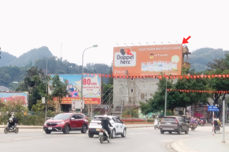 1 Panel Horizontal Wallscape Billboard at 7 Dien Bien Street, To Hieu Ward, Sơn La