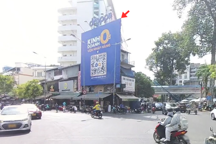 1 Panel Vertical Wallscape Billboard at 225A Cong Quynh, Cau Ong Lanh Ward, Ho Chi Minh City (Tu Du Hospital)