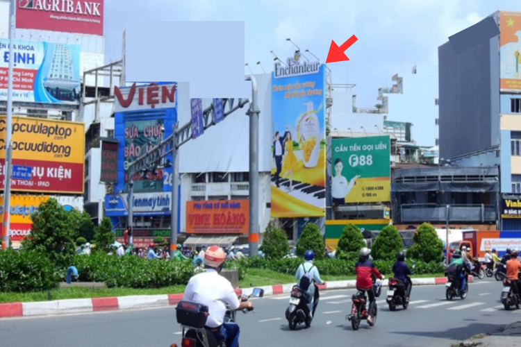 1 Panel Vertical Wallscape Billboard at 267 Xo Viet Nghe Tinh, Gia Dinh Ward, Ho Chi Minh City