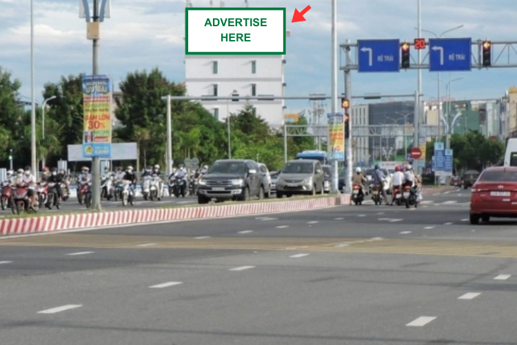 1 Panel Horizontal Wall-mounted Pano Billboard at 571 Nguyen Huu Tho, Cam Le Ward, Da Nang City
